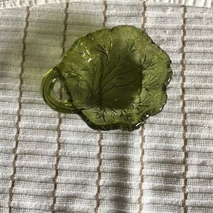 Green Leaf-Shaped Glass Dish